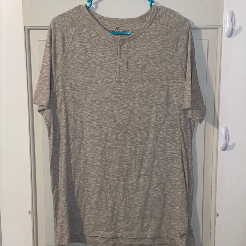 American Eagle short sleeve shirt